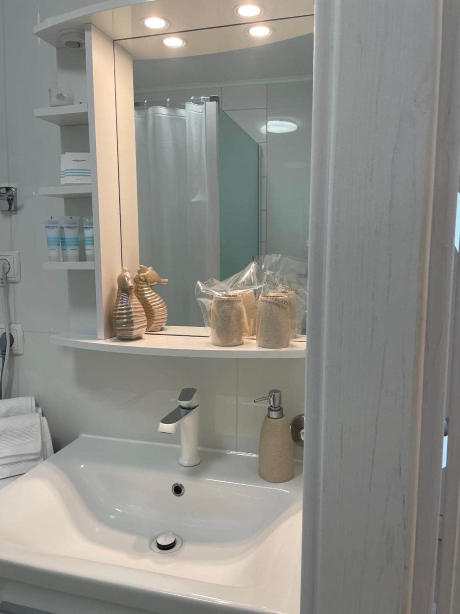 Apartment Gaviota Krk Krk Town Bagian luar foto