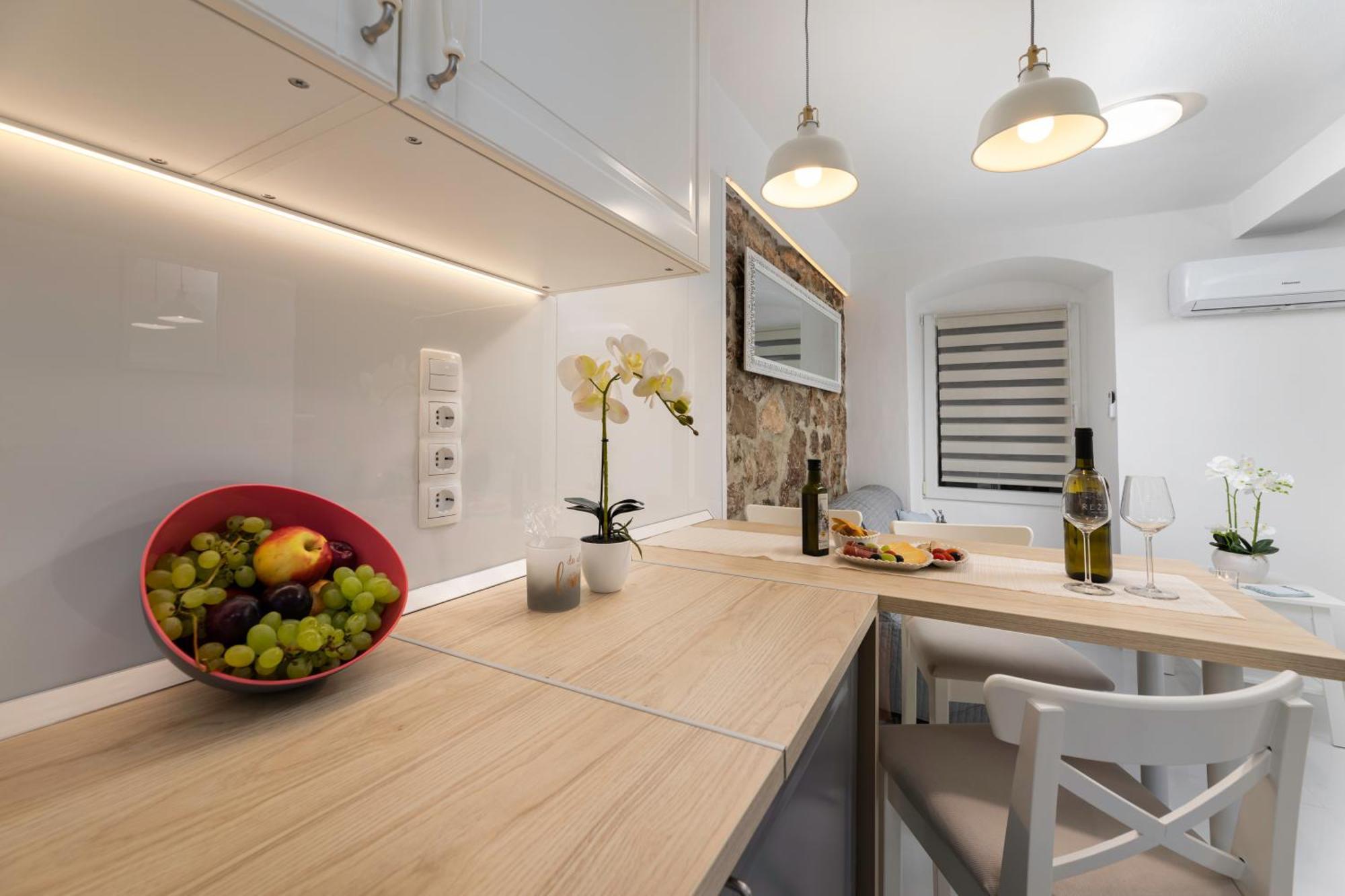 Apartment Gaviota Krk Krk Town Bagian luar foto