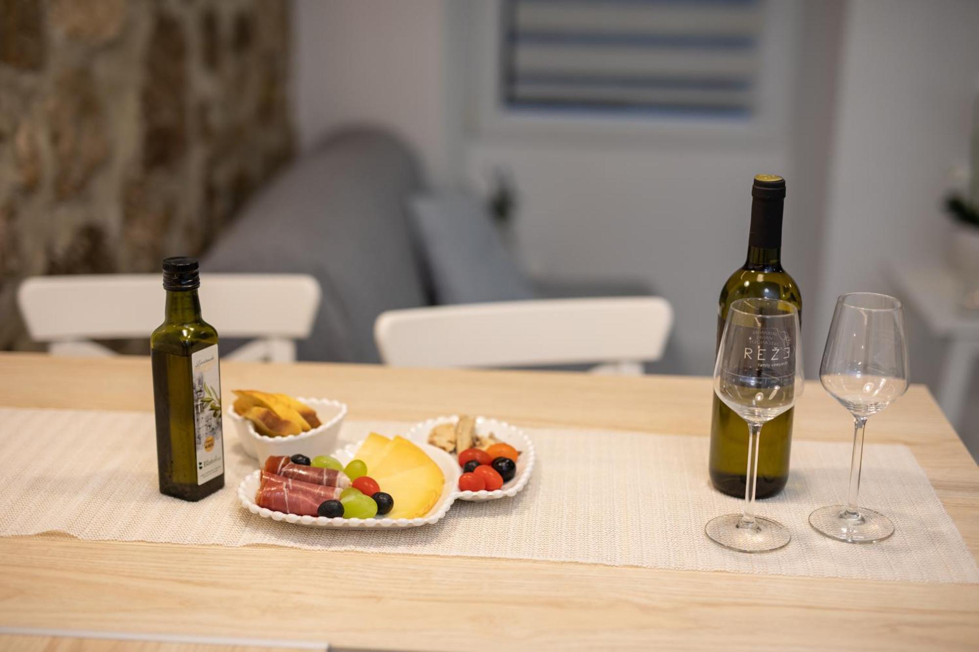 Apartment Gaviota Krk Krk Town Bagian luar foto